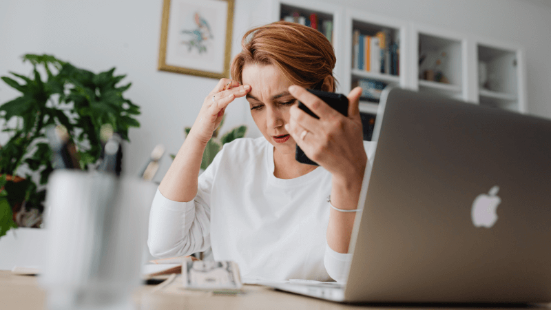 一人暮らしの在宅勤務はうつに気づかない人も!心の不調に気づくには?